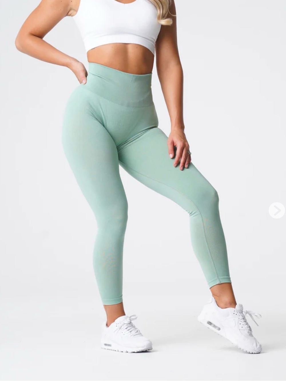 NVGTN Sage Green Curve Seamless Leggings